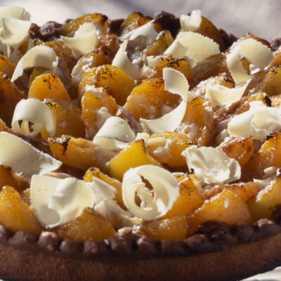 Tarte Gourmandine Abricot Et Chocolat Blanc Decouvrez Les Recettes De Cuisine De Femme Actuelle Le Mag