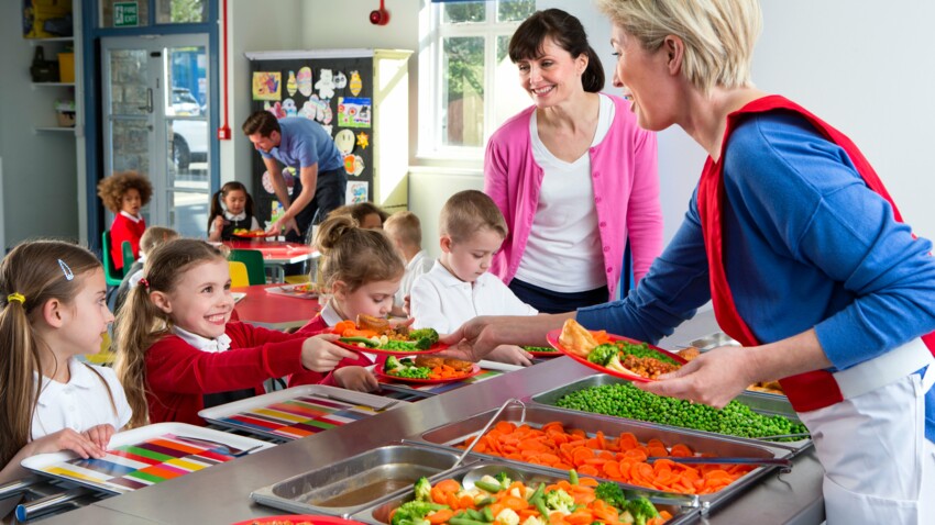 Cantine Scolaire Gratuite Pour Les Enfants Des Familles Modestes Femme Actuelle Le Mag