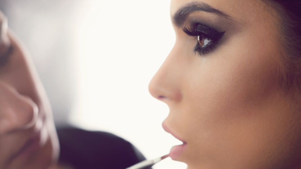 Make-up : des peaux imparfaites de femmes non retouchées font le buzz sur Instagram