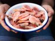 Sel, poissons, crustacés : le plastique envahit nos assiettes, comment limiter la contamination ?