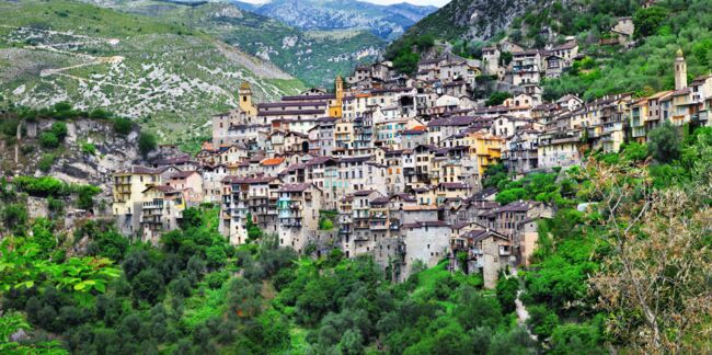 9 villages exceptionnels à découvrir en France