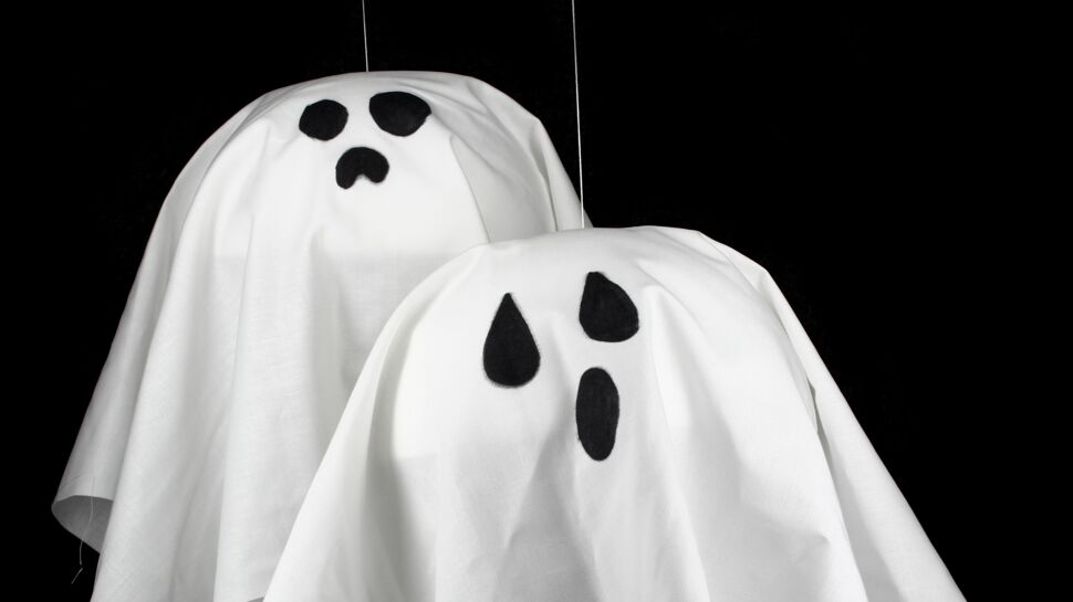 Déco d’Halloween à faire soi-même facile et rapide : des fantômes à suspendre