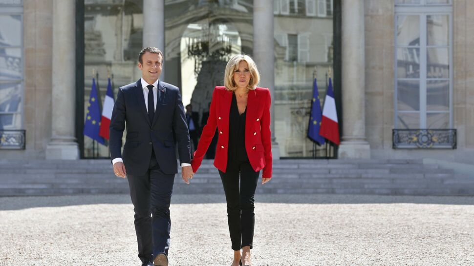 Brigitte et Emmanuel Macron vont vendre des objets made in Élysée