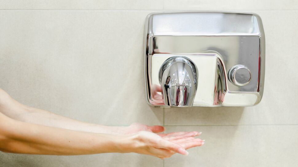 Sèche-mains électriques : pourquoi on ferait (vraiment) mieux d’arrêter de les utiliser