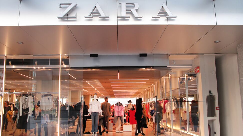 Zara : cette robe qui fait tourner la tête des modeuses est désormais quasi introuvable