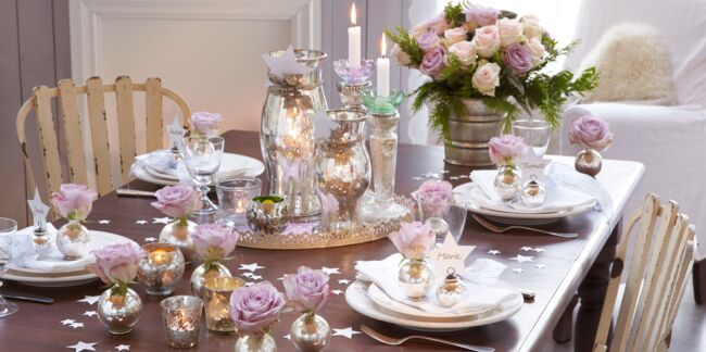 DIY facile et pas cher : une déco de table de Noël romantique avec des roses