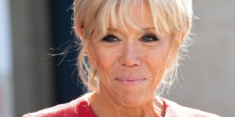 Brigitte Macron, Chic En Cuir Et Rayonnante Aux Côtés De Son Mari à La ...