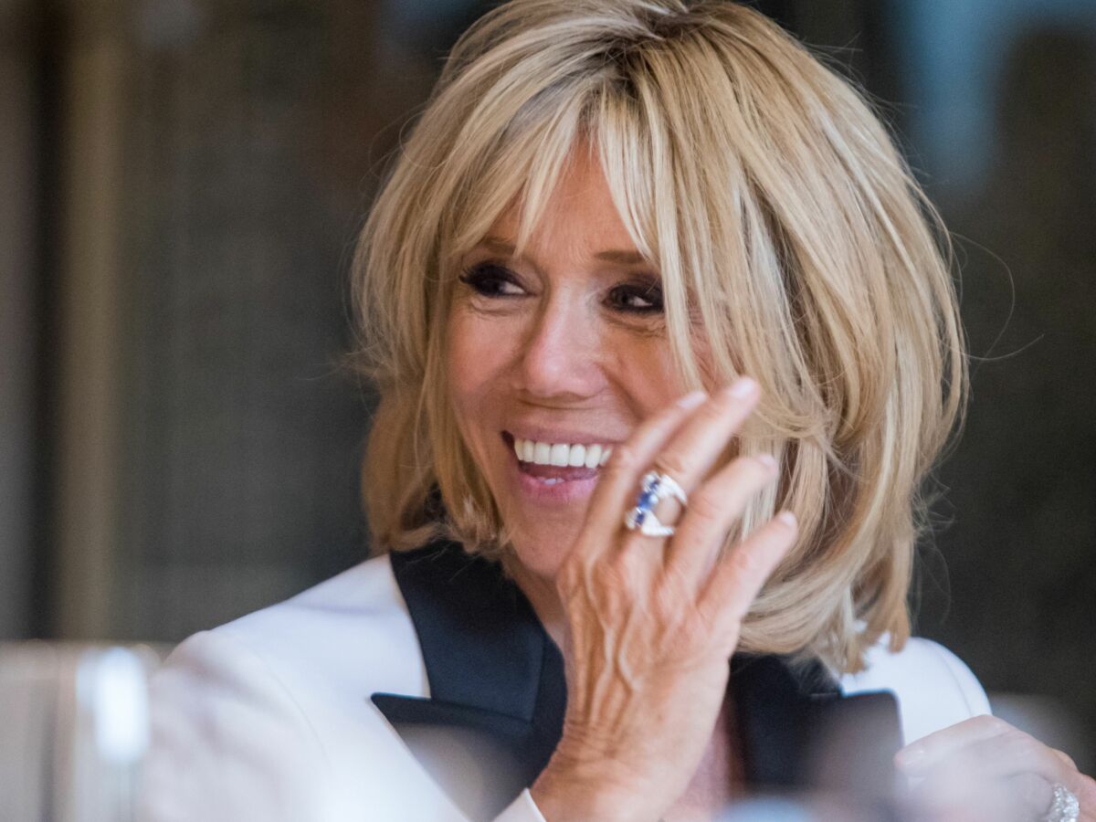 Brigitte Macron à Strasbourg : son manteau porte-bonheur signé