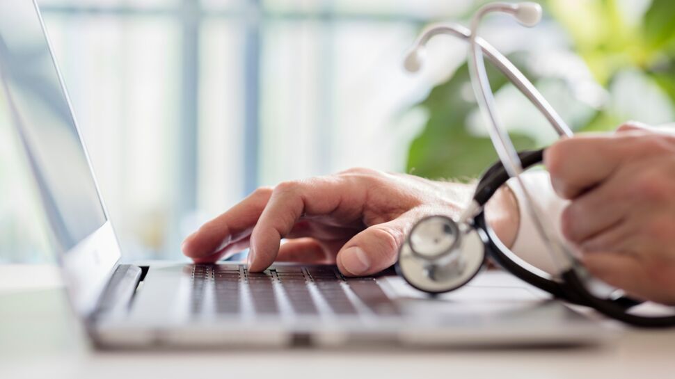 Dossier médical partagé : pourquoi il faut remplir ce carnet de santé numérique