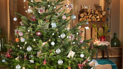 Comment faire tenir le sapin de Noël ? 6 astuces – Blog BUT