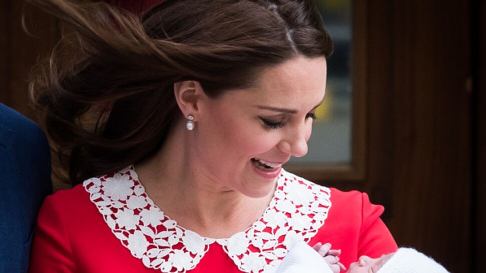 Photos – L'adorable cliché du prince Louis avec Charles, son grand-père et Kate Middleton