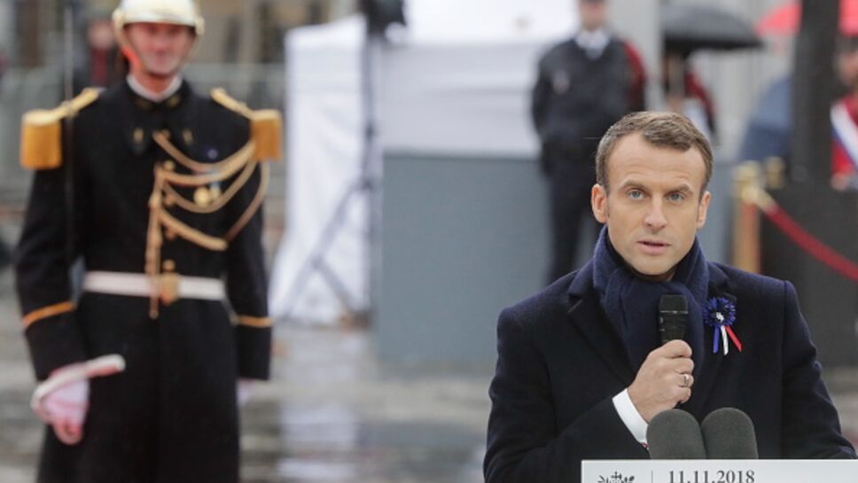 Emmanuel Macron : pourquoi le Président a perturbé un enterrement et déclenché la colère d'un habitant