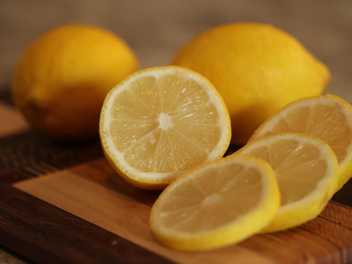 Boire du jus de citron ou du vinaigre à jeun… Est-ce vraiment bon pour  votre corps?