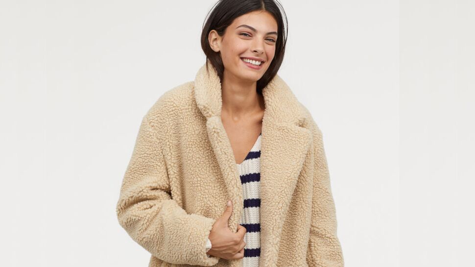 Manteau fluffy (ou moumoute) : les plus jolis modèles tendance et nos conseils pour le porter