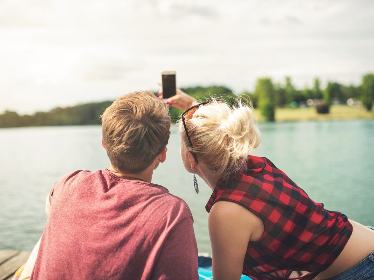 Instagram Facebook Les Details Qui Demontrent Que Votre Couple Va Mal Femme Actuelle Le Mag