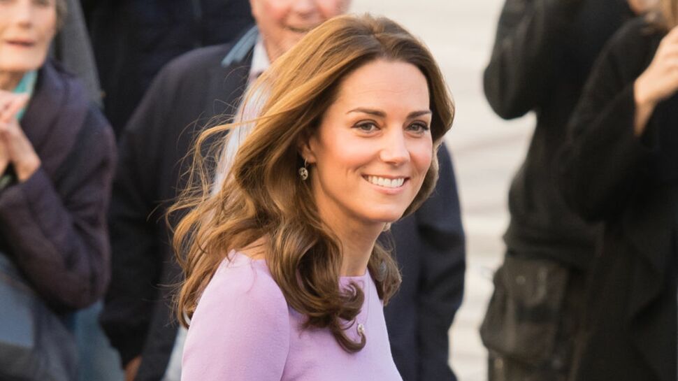 Cheveux : le nouvel accessoire de Kate Middleton, ringard ou stylé ?