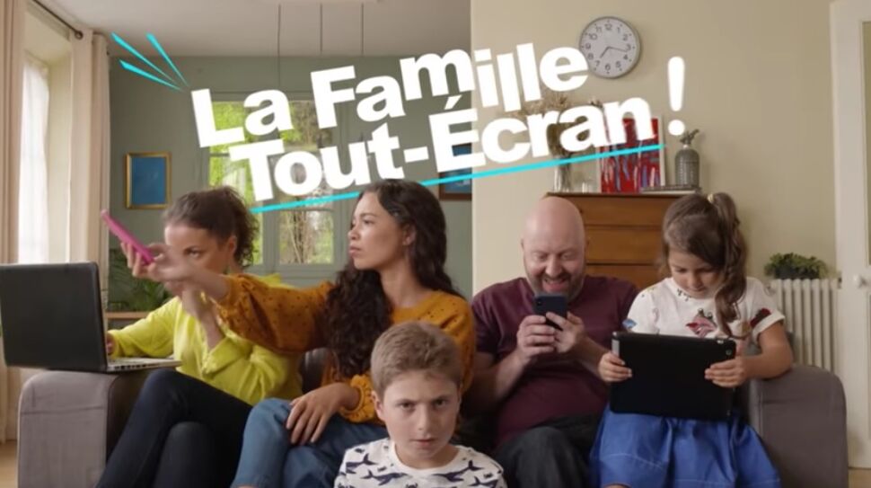 La Famille Tout-Ecran : une mini-série pour sensibiliser les accros aux écrans