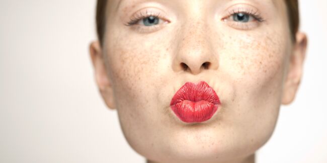 5 astuces pour faire tenir son rouge à lèvres toute la journée