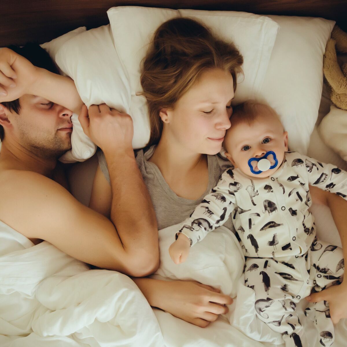 Cododo Bonne Ou Mauvaise Idee De Dormir Avec Son Bebe Femme Actuelle Le Mag