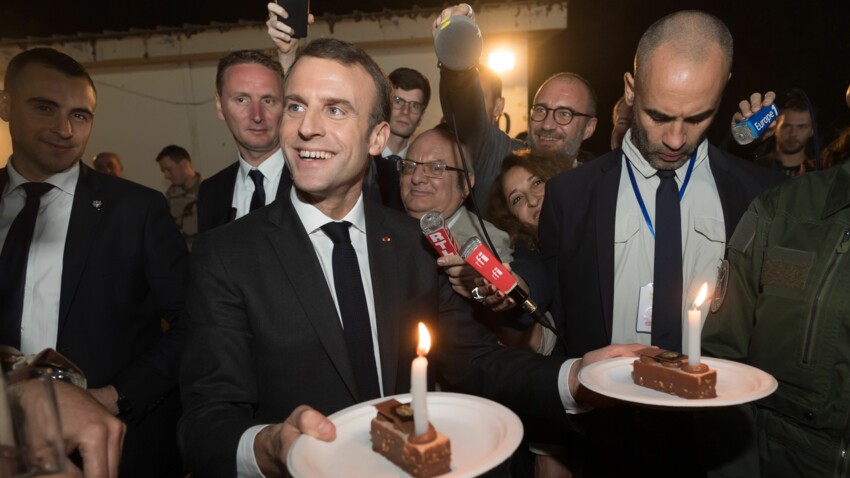 Photos Emmanuel Macron Son Repas De Noel Avec Une Star Et Sans Brigitte Macron Femme Actuelle Le Mag