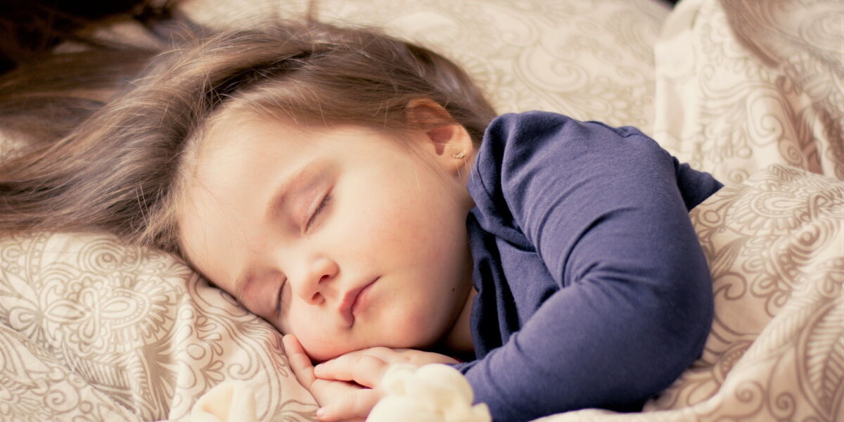 Sommeil Combien De Temps Un Enfant Doit Il Dormir Femme Actuelle Le Mag