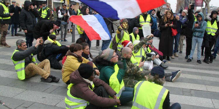 Gilets Jaunes Samedi Mouvement Des 2019 11 02