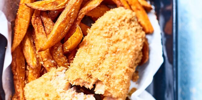 Fish and chips de truite, frites de patates douces aux épices