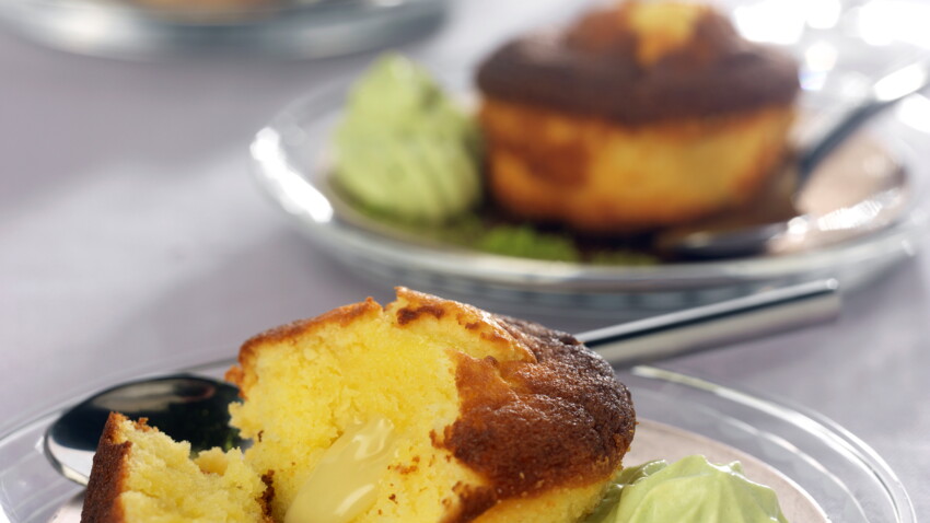 Coulant Au Chocolat Blanc Et Chantilly De The Matcha Decouvrez Les Recettes De Cuisine De Femme Actuelle Le Mag