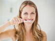 Hygiène dentaire : les 4 erreurs vous faites sans doute en vous brossant les dents