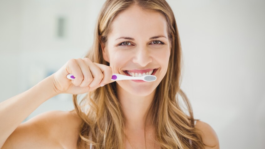 Hygiene Dentaire Les 4 Erreurs Vous Faites Sans Doute En Vous Brossant Les Dents Femme Actuelle Le Mag Hygiene Dentaire Les 4 Erreurs Vous Faites Sans Doute En Vous Brossant Les Dents Femme Actuelle Le Mag