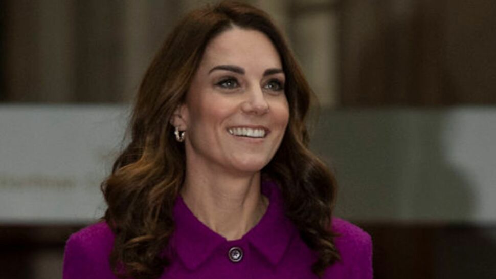 PHOTOS - Kate Middleton serait-elle en panne d’inspiration ? Elle copie le look flashy de Meghan Markle 2 jours après elle !