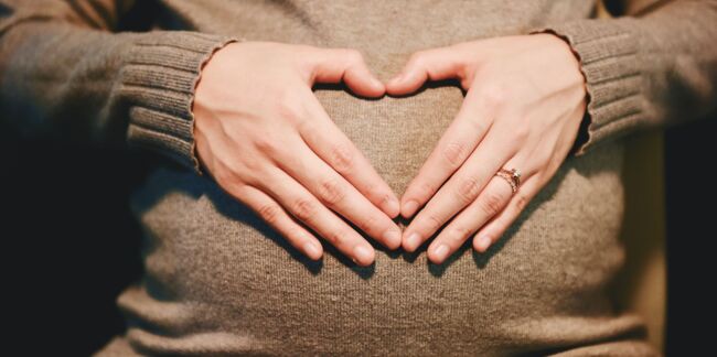 Acide folique : quel est le rôle de la vitamine B9 pendant la grossesse ?