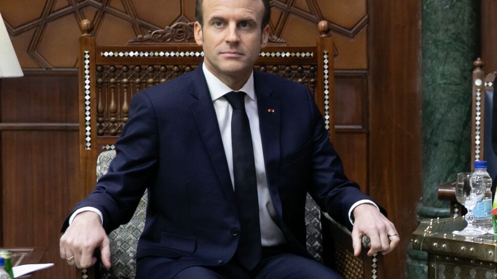 Emmanuel Macron affirme : “Moi aussi, je suis gilet jaune”