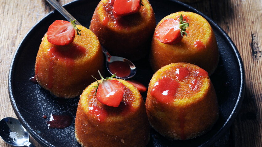 Gateau Muffin Sucre A La Bonnotte Et Au Coulis De Fraise Decouvrez Les Recettes De Cuisine De Femme Actuelle Le Mag