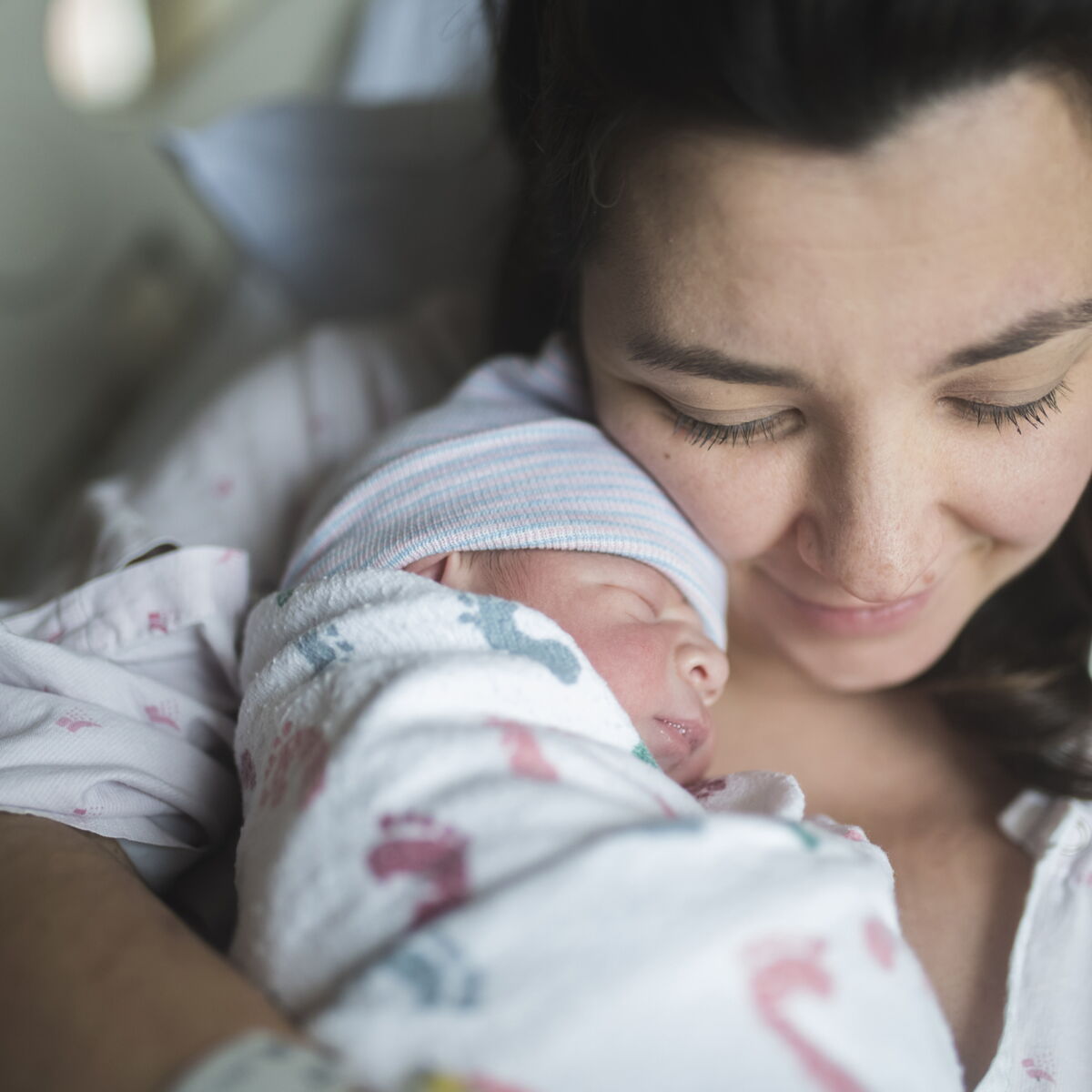 Insolite Enceinte Sans Le Savoir Elle Se Reveille D Un Coma Avec Un Bebe Dans Les Bras Femme Actuelle Le Mag Insolite Enceinte Sans Le Savoir Elle Se Reveille D Un Coma Avec Un Bebe Dans Les Bras Femme Actuelle Le Mag