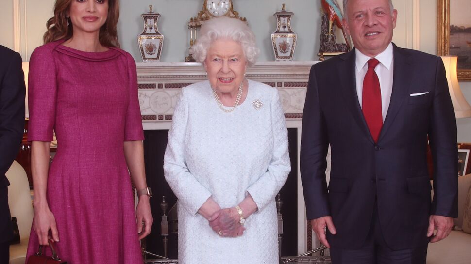 Une photo d’Elisabeth II inquiète les internautes qui craignent pour la santé de la monarque