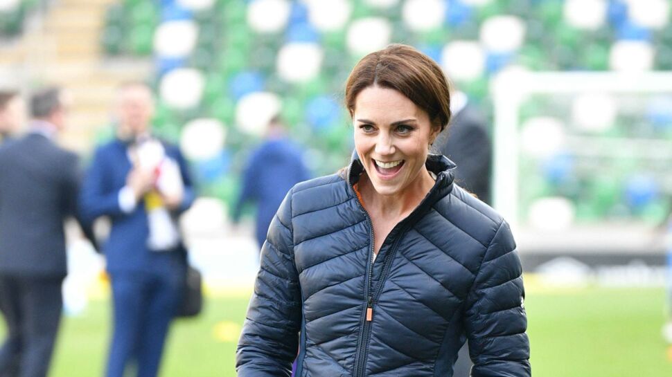 Vidéo - Quand le prince George se moque des performances de sa mère Kate Middleton au football