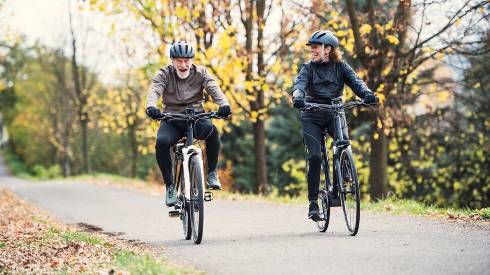 Vélos électriques : bons pour la santé passé 50 ans ?