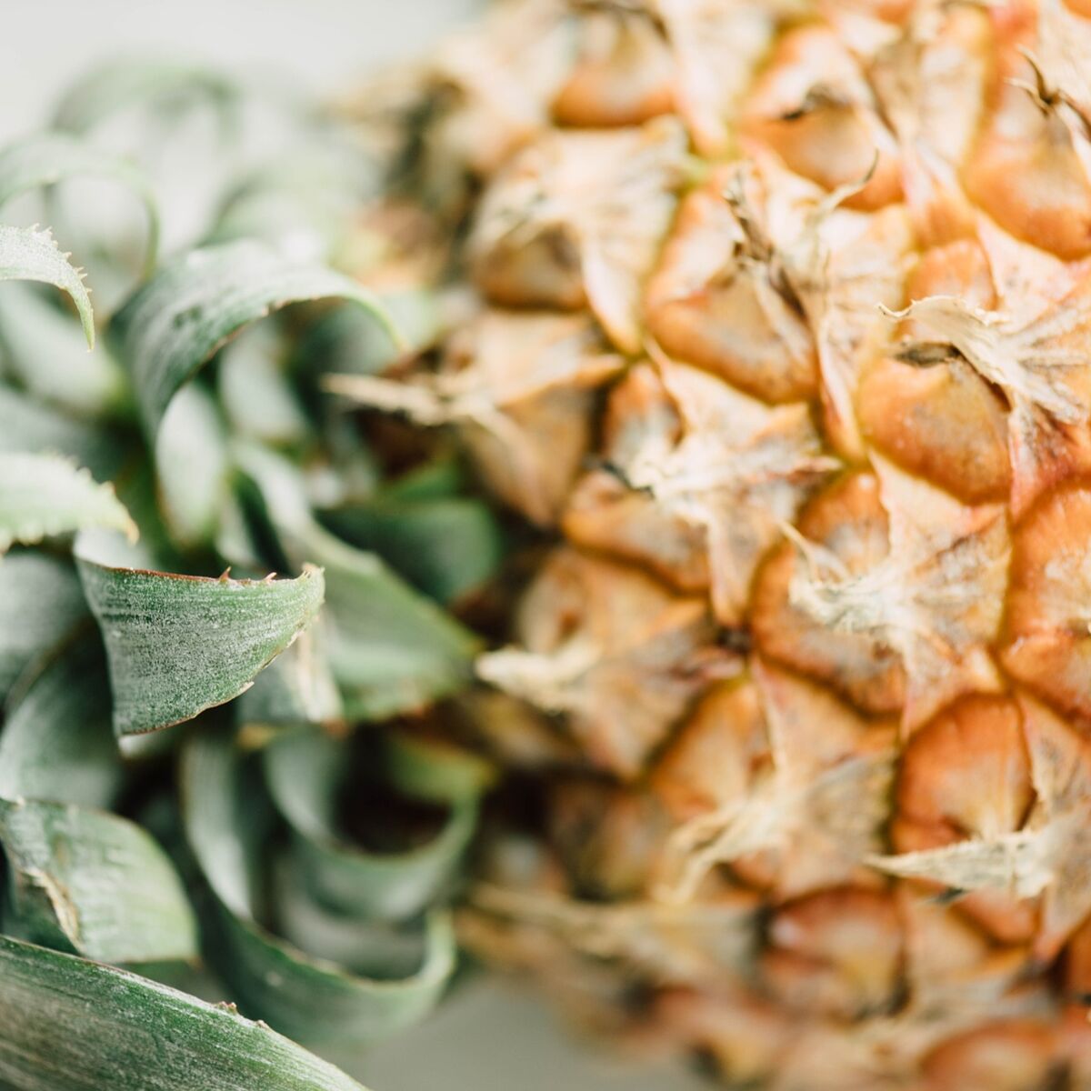 Comment découper un ananas ? Voilà LA solution pour éplucher un ananas  🍍🍍🍍 