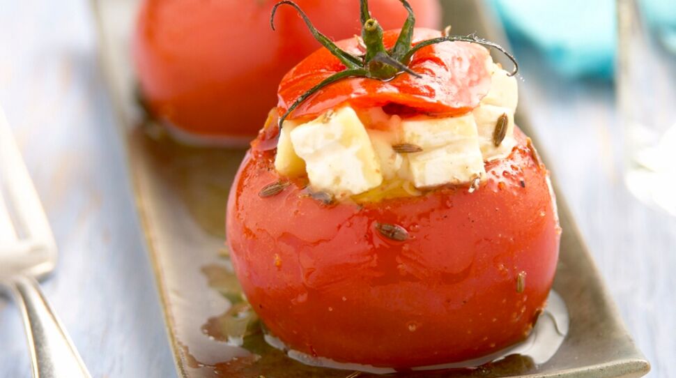 Tomate rôtie au cumin, farcie au Pavé d’Affinois