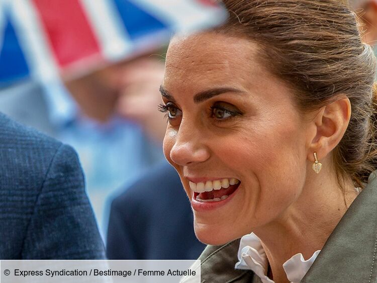 Kate middleton robe moulante 2025