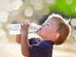 Canicule : quelle quantité d’eau faut-il boire pour éviter de se déshydrater ?