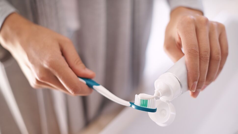 Ostéoporose : un composé chimique du dentifrice sur le banc des accusés