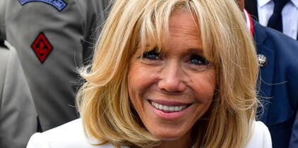 Photos - Brigitte Macron surprend avec une petite robe courte des plus audacieuses !
