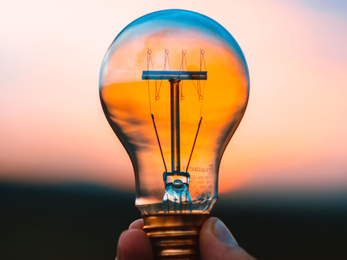 Vrai/Faux : 10 idées reçues sur les ampoules à économie d'énergie : Femme  Actuelle Le MAG