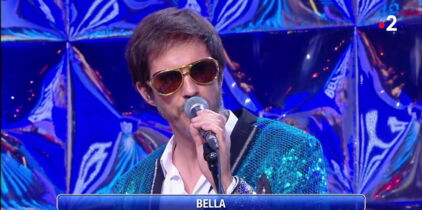 "N'oubliez pas les paroles" : qui est Fabien Haimovici, le chanteur qui accompagne les candidats ?