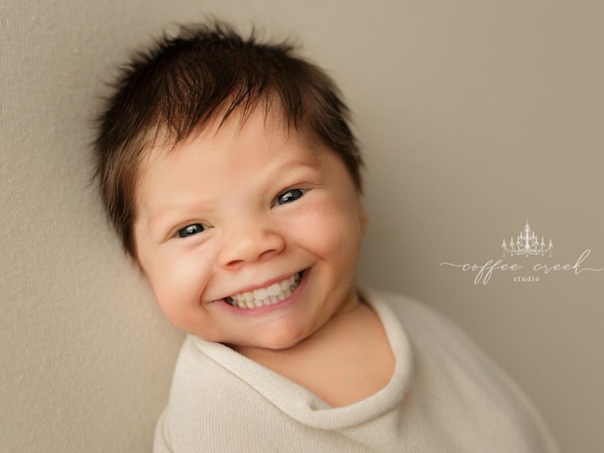 Cette Photographe S Amuse A Ajouter Des Sourires Sur Les Visages Des Bebes Femme Actuelle Le Mag
