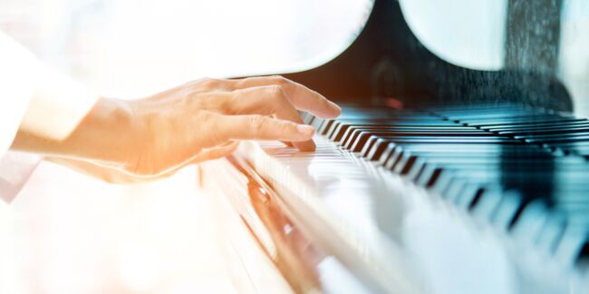 Parkinson : jouer du piano pour réduire les tremblements ?