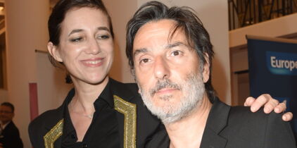 PHOTO - Charlotte Gainsbourg et Yvan Attal : leur fils Ben très amoureux de sa chérie Sara