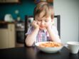 Faut-il forcer son enfant à terminer son assiette ?